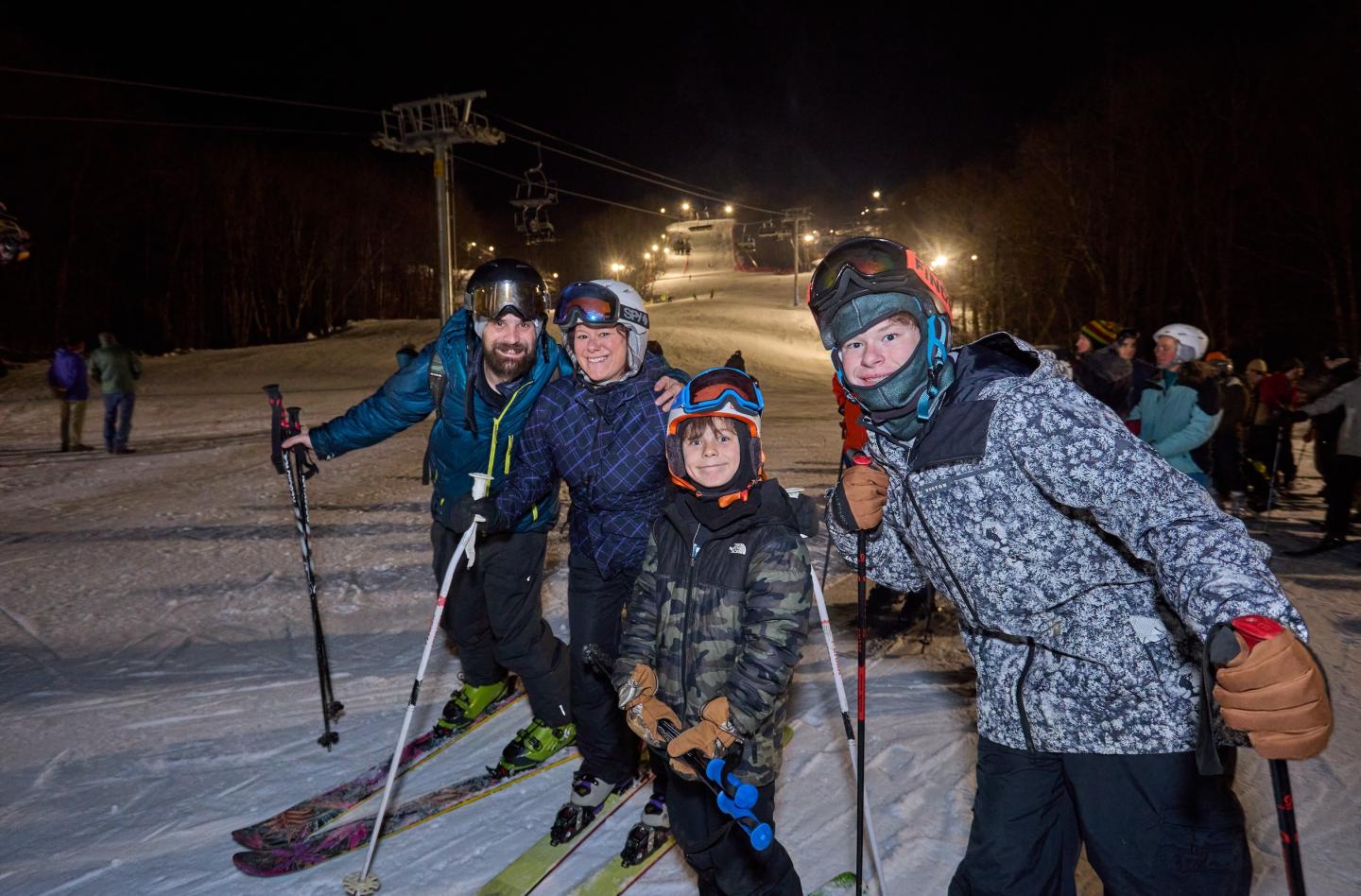familiy night skiing