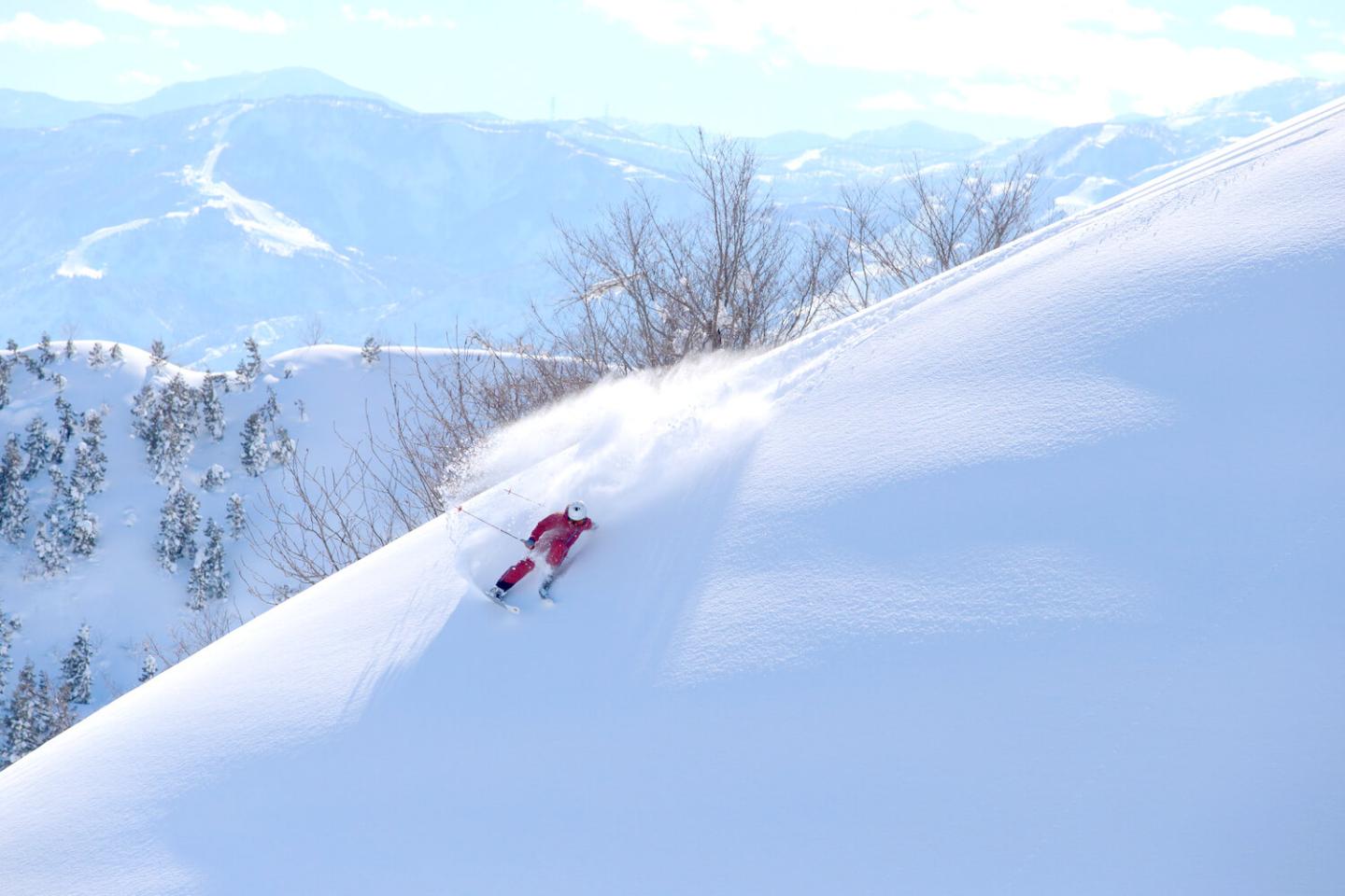 Skiing at Muica Snow Resort