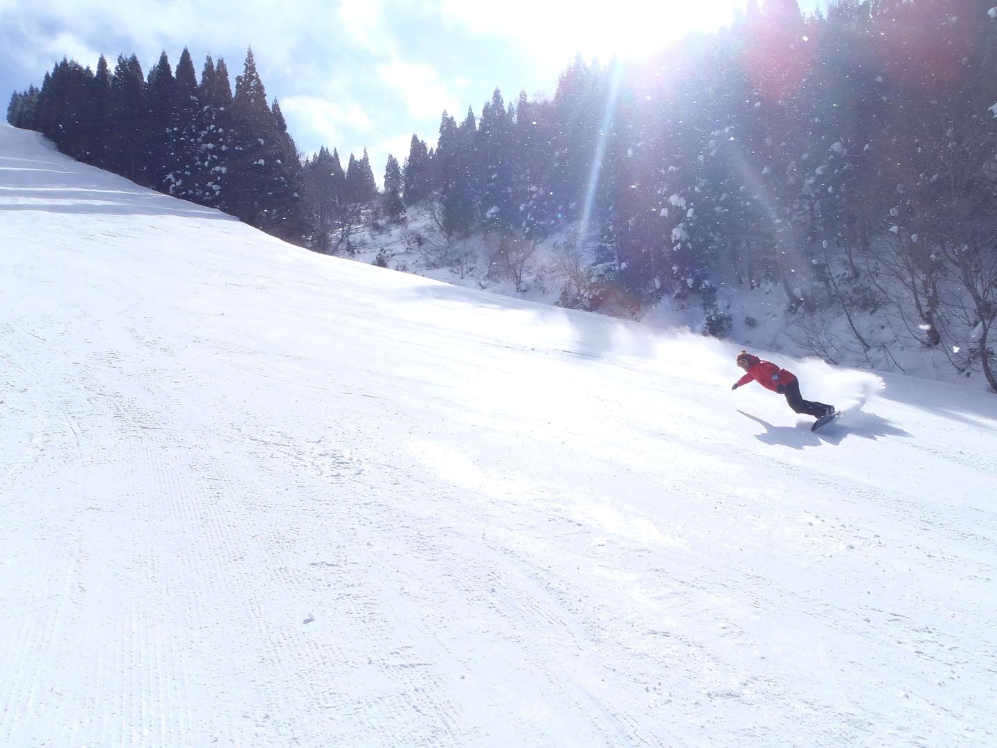 WhitePIA Takasu snowboarder
