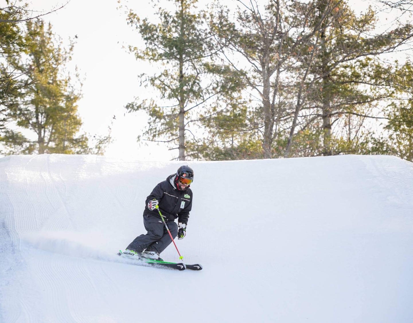 Mont Rigaud snowboarder