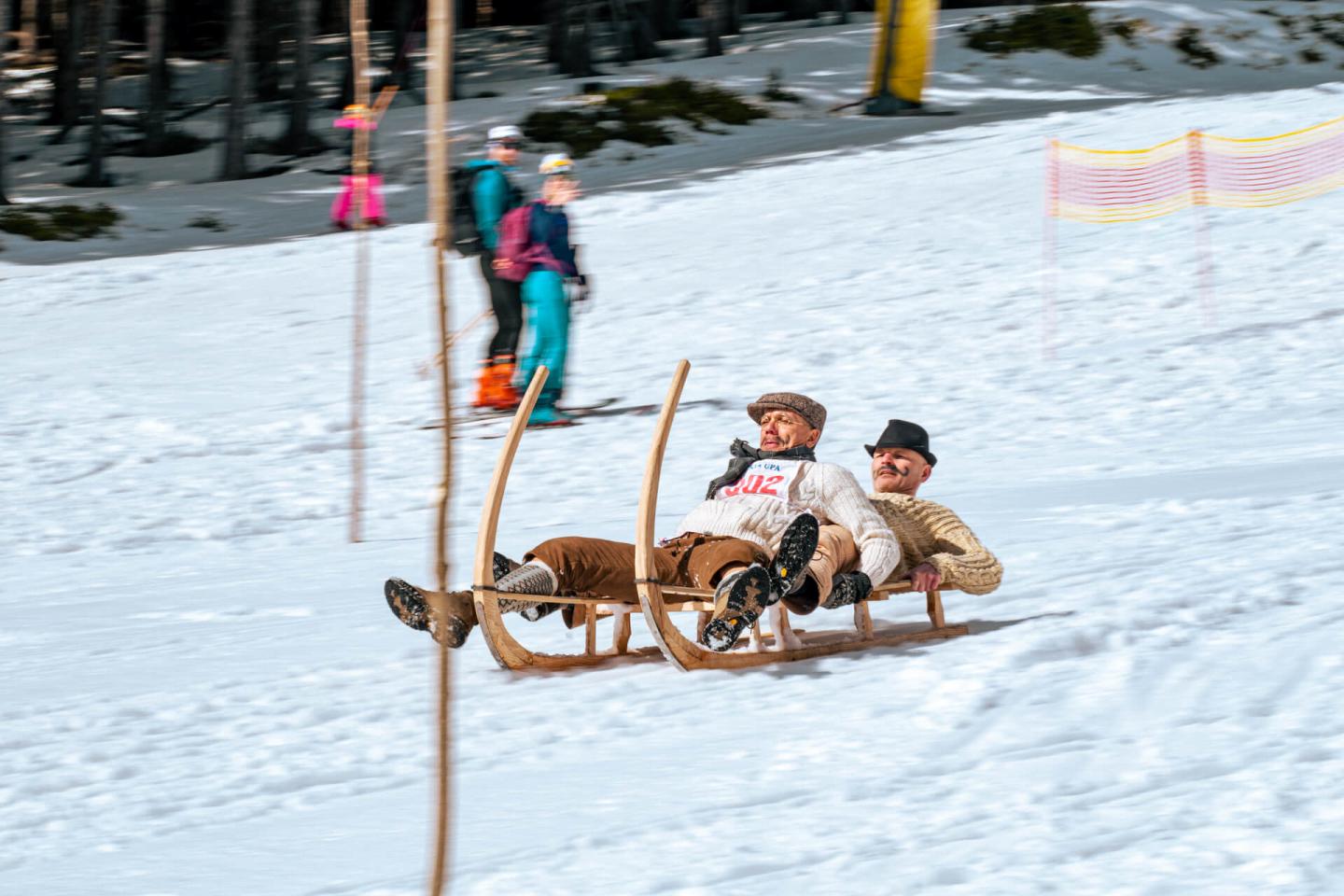 Mala Upa sledders