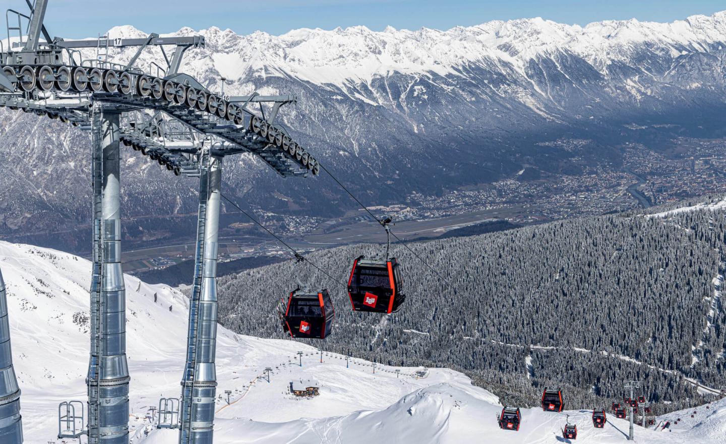 Innsbruck Ski & City Network lift and scenery
