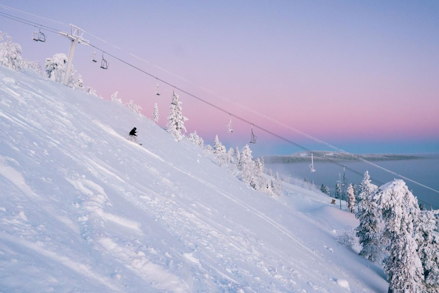 Powder at sunset at Pyha