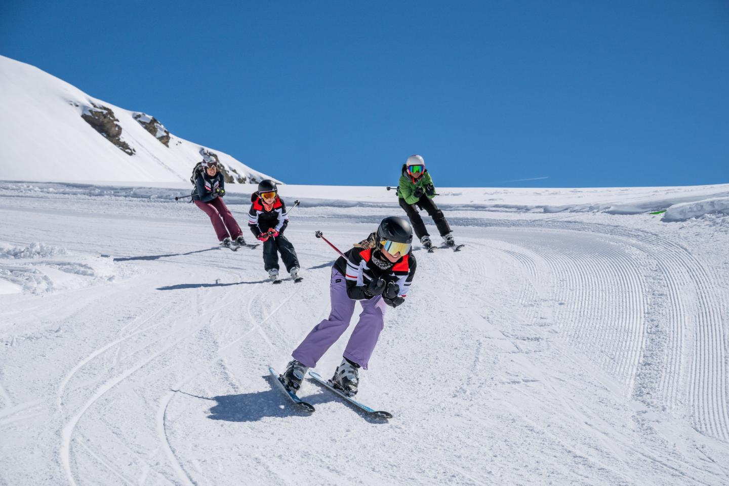 people skiing and having fun at Orcières Merlette 1850
